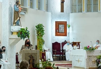 25 Aniversario parroquia Sta Teresa Jesus Valencia misa solemne-02