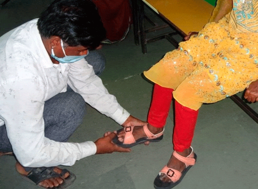 Fontilles-Zapatos-lepra-India