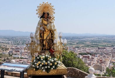 El santuario de la Virgen de Montiel de Benaguasil recibe a la Virgen de los Desamparados 