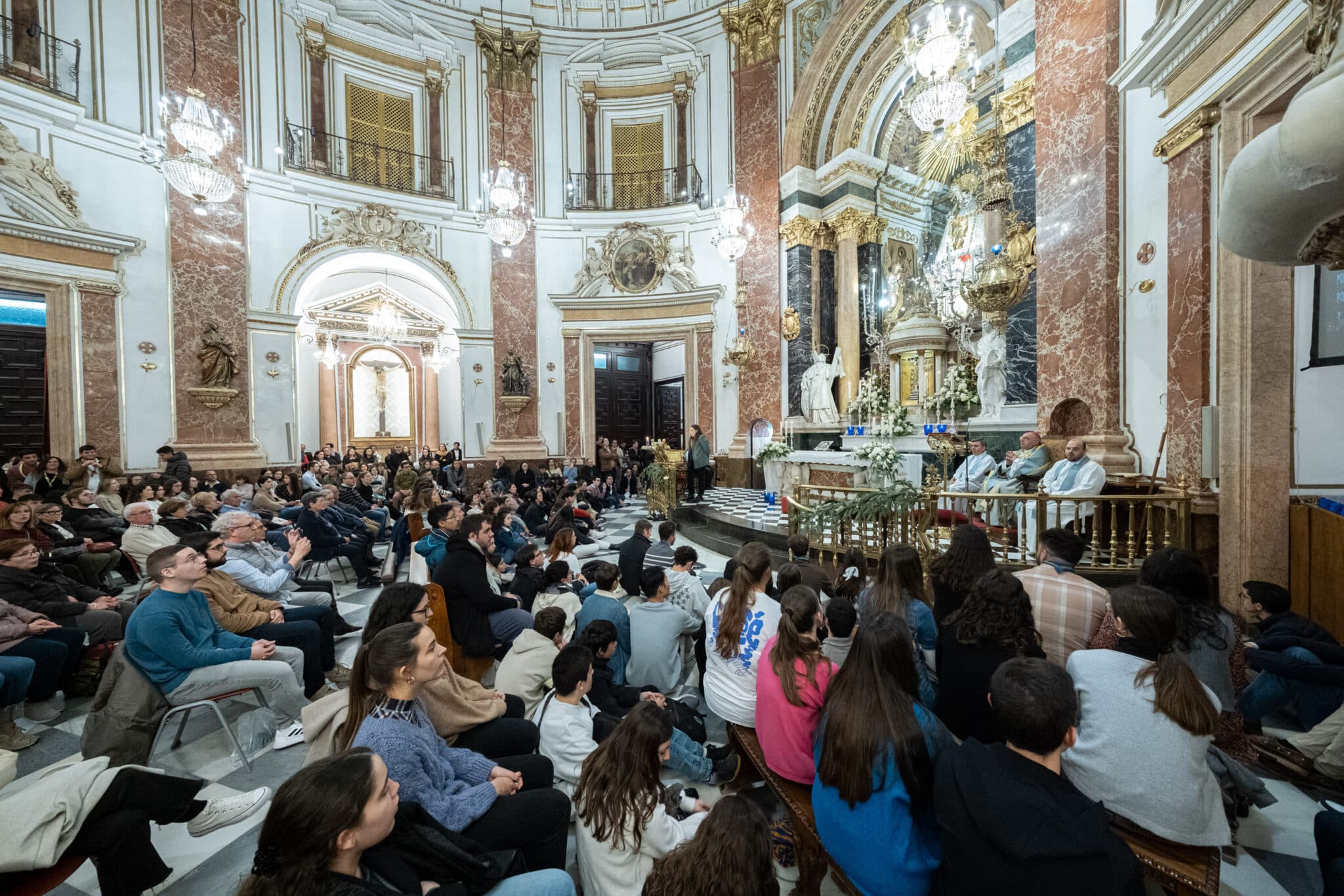 Última Vigilia de Oración de Jóvenes en la Basílica